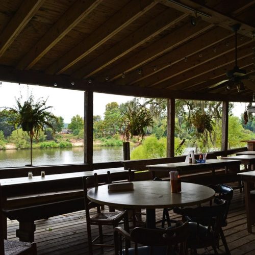 What Makes Owen’s Fish Camp Restaurant A Must-Visit For Food Lovers?