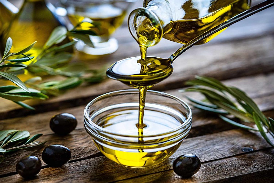 Olive Oil As a Gift: Time To Hamper Your Hair