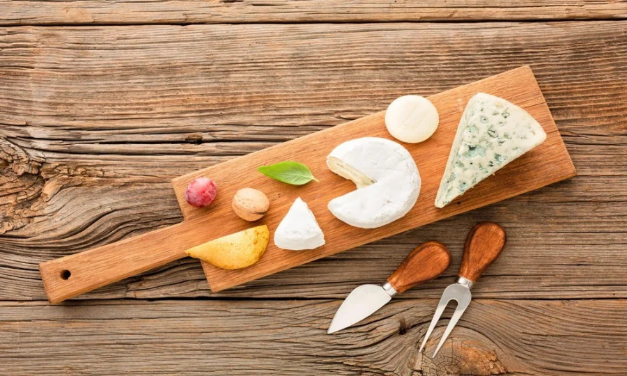 How to Build a Cheese Platter with More Variety